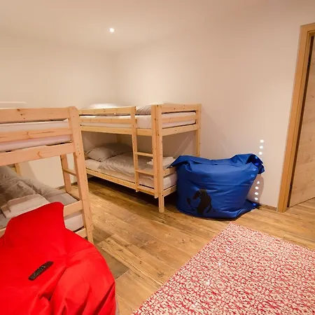 Superb Alpine By In One アパート