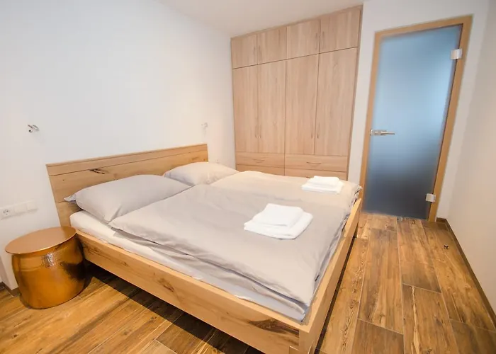 Superb Alpine By In One Apartman